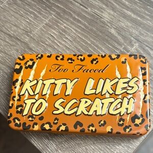 Too Faced kitty likes to scratch